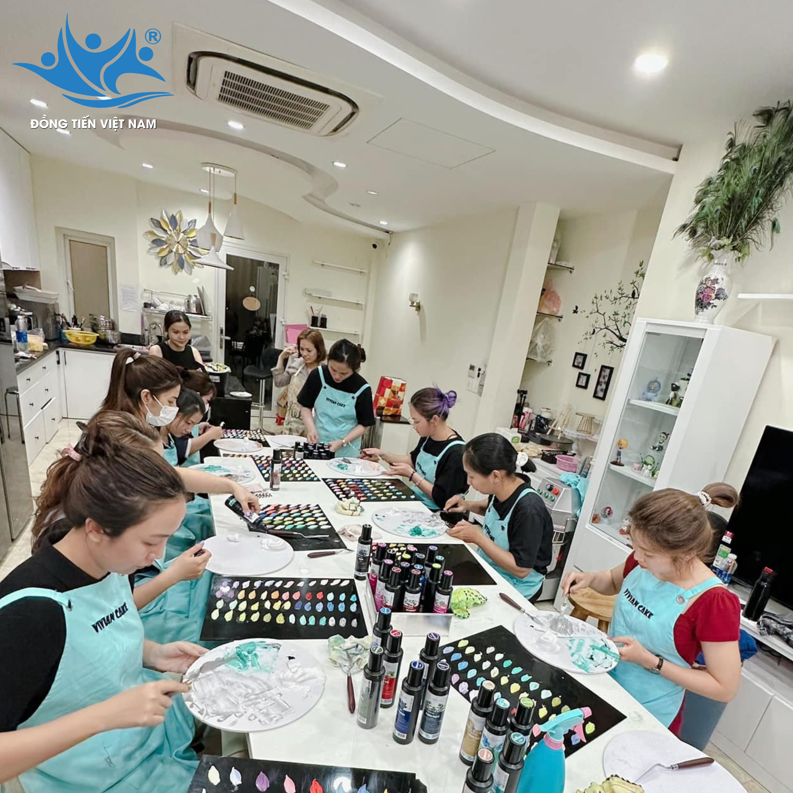 lớp học vivian siro unicorn